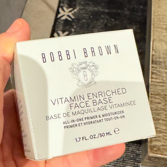 Bobbi Brown Vitamin Enriched Face Base. - Picture 1 of 1